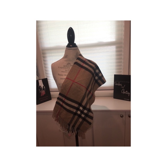 Authentic Burberry Scarf 🧣❤️ - Picture 2 of 3